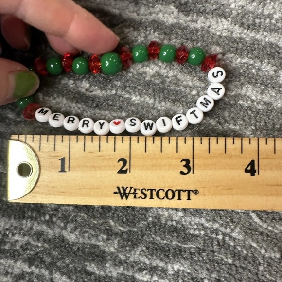 Friendship Bracelet Taylor Swift Inspired “Merry Swiftmas” Red Green Beads - Picture 5 of 8